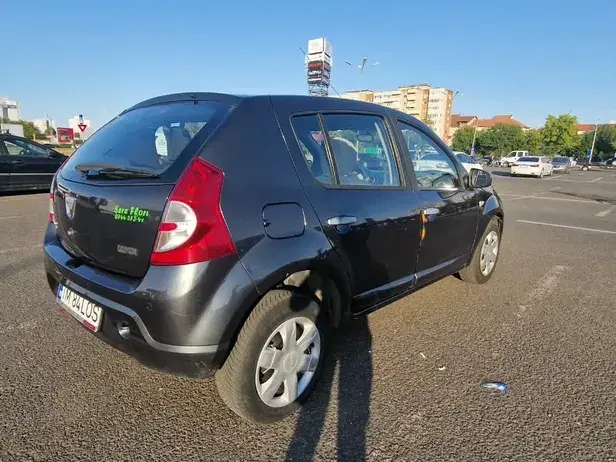 Dacia Sandero I 1.6 MPI Laureate