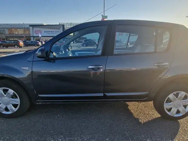 Dacia Sandero I 1.6 MPI Laureate
