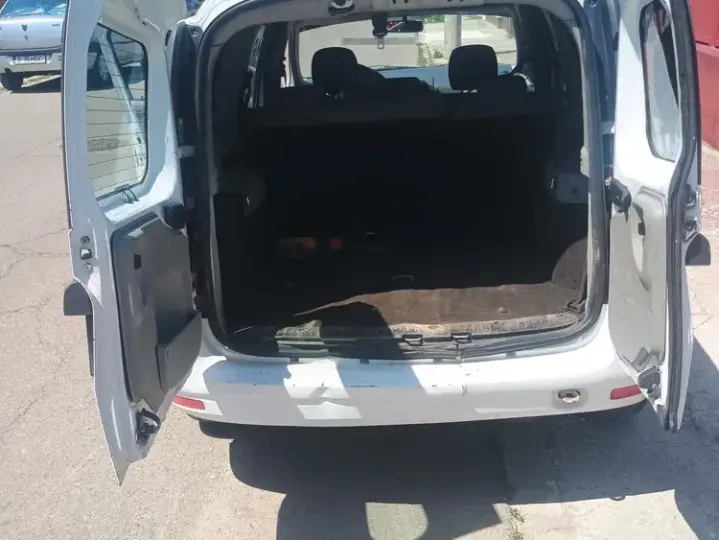 Dacia Logan 1.6 MPI Laureate