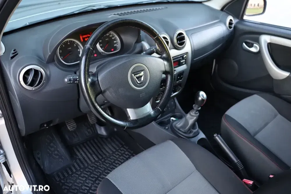 Dacia Duster dCi 110 FAP 4x4 Delsey — imagine 4
