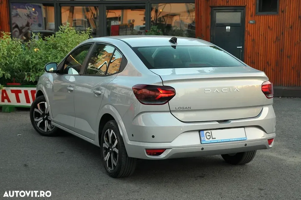 Dacia Logan III TCe 90 MT5 Comfort — imagine 3