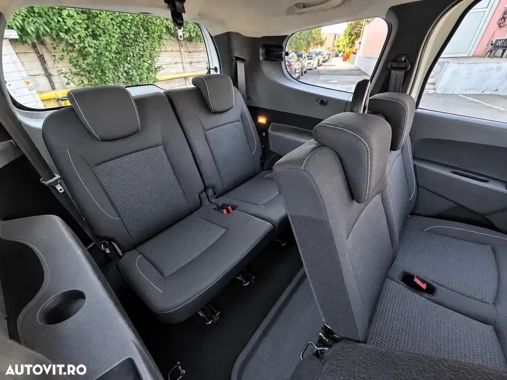 Dacia Lodgy 1.5 Blue dCi Laureate — imagine 6