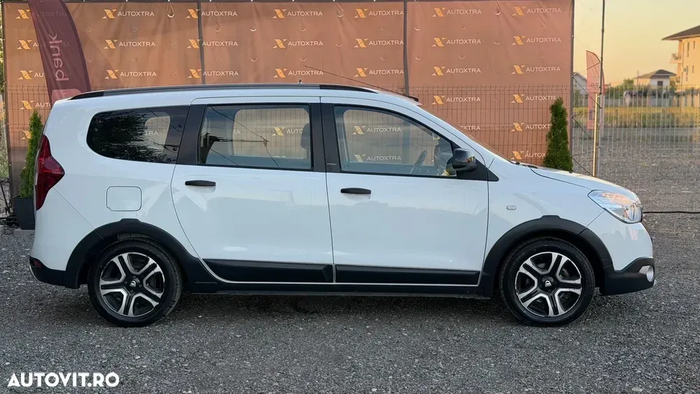 Dacia Lodgy 1.5 Blue dCi Stepway — imagine 2