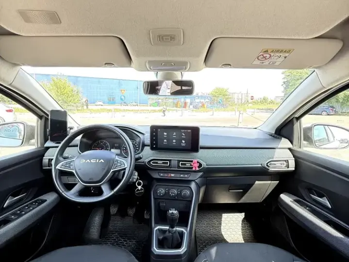Dacia Logan III TCe 90 MT6 Expression