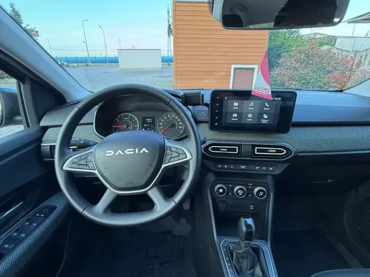 Dacia Logan III TCe 90 CVT Journey