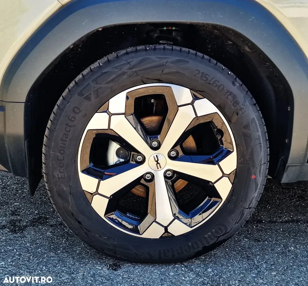 Dacia Duster TCe 130 4X2 MHEV Journey — imagine 4