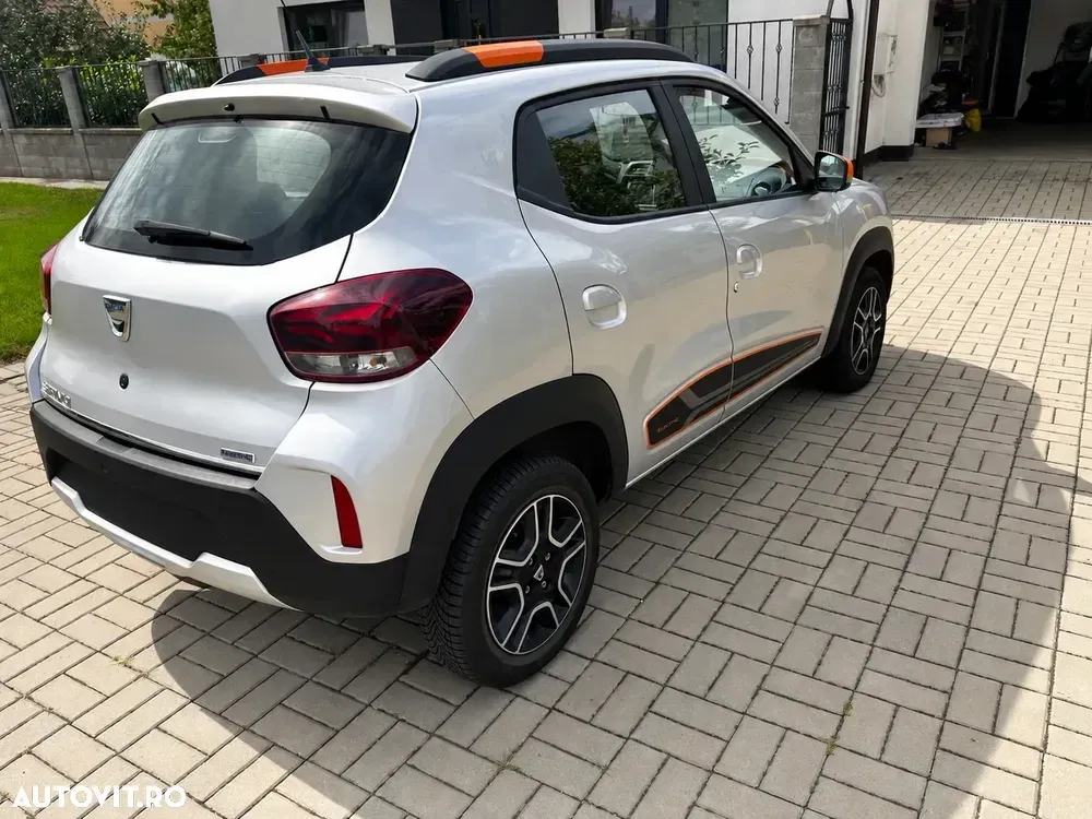 Dacia Spring Expression — imagine 2