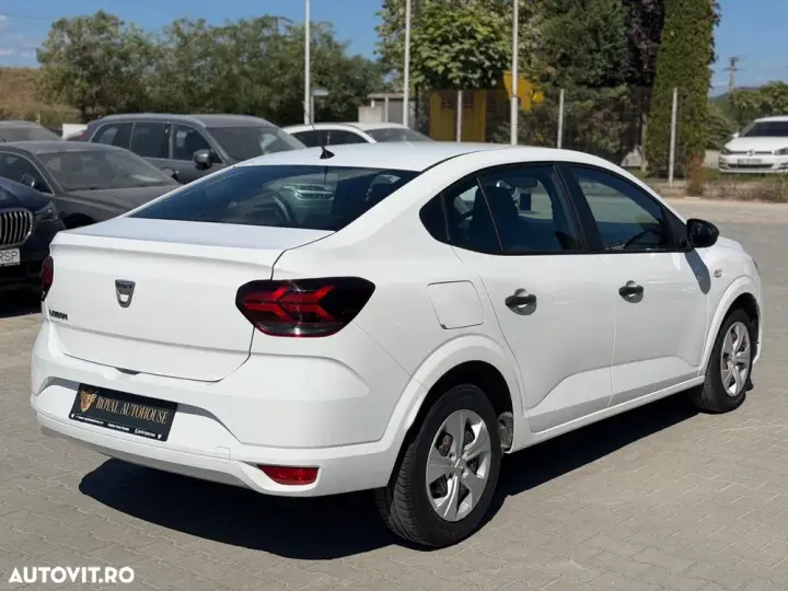 Dacia Logan III TCe 90 MT5 Essential