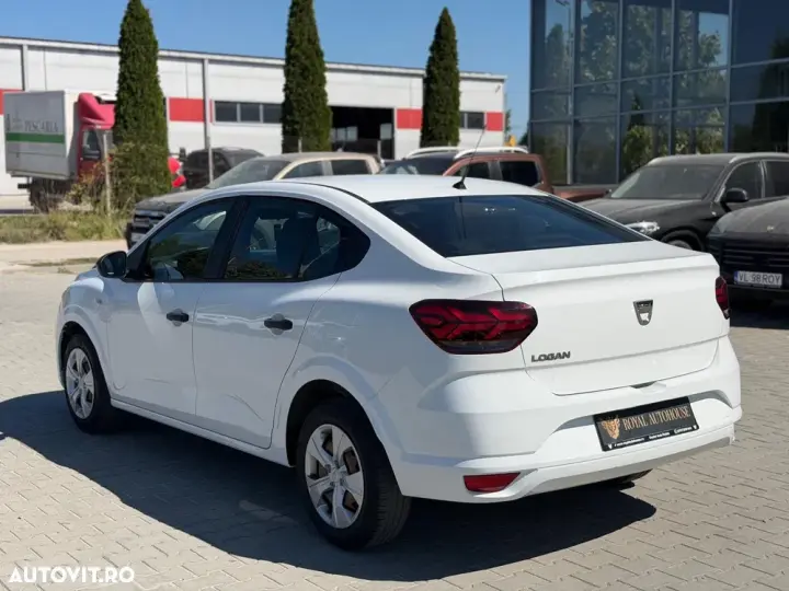 Dacia Logan III TCe 90 MT5 Essential