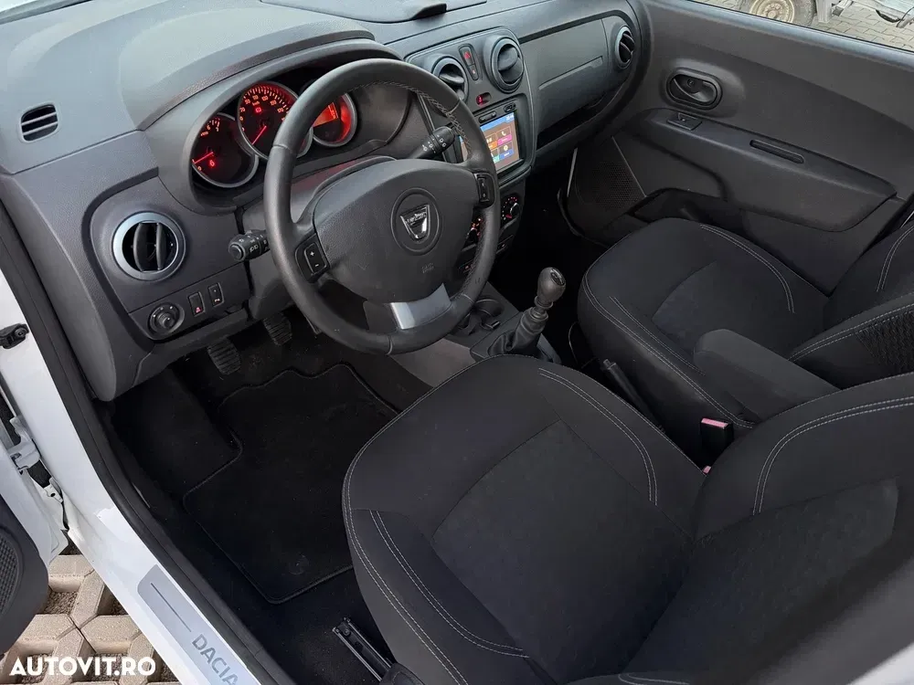 Dacia Lodgy 1.5 dCi 109 CP Stepway — imagine 5