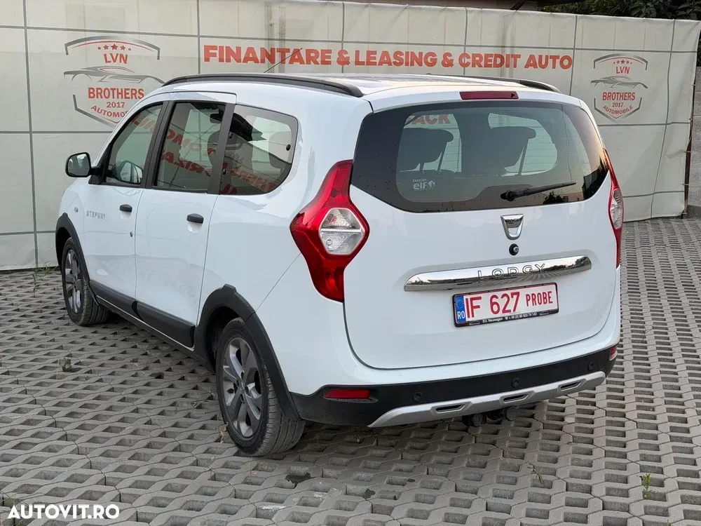 Dacia Lodgy 1.5 dCi 109 CP Stepway — imagine 4