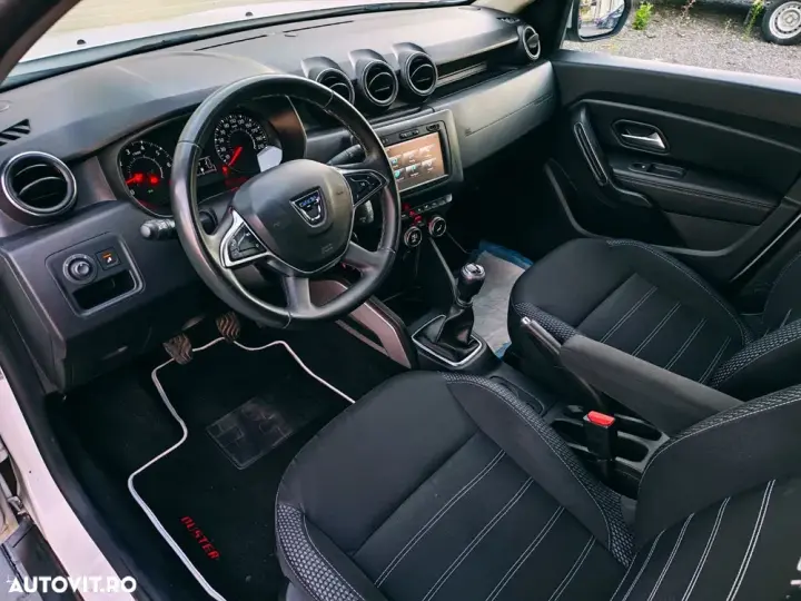Dacia Duster 1.6 SCe Prestige jante 17"