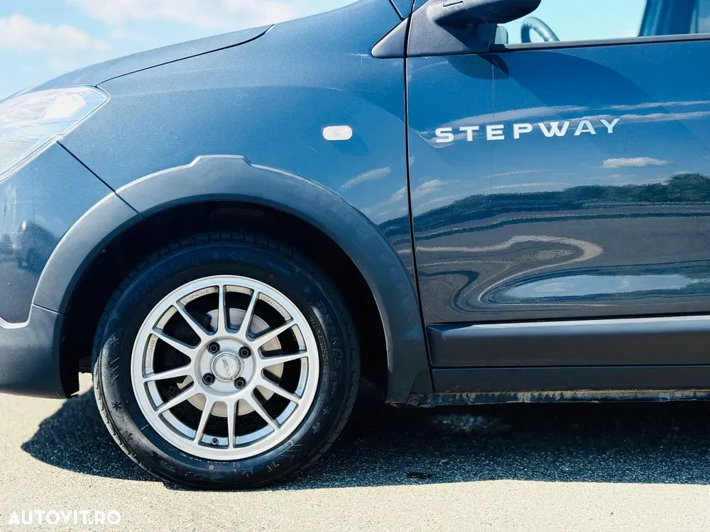 Dacia Lodgy 1.5 dCi 90 CP Stepway — imagine 5