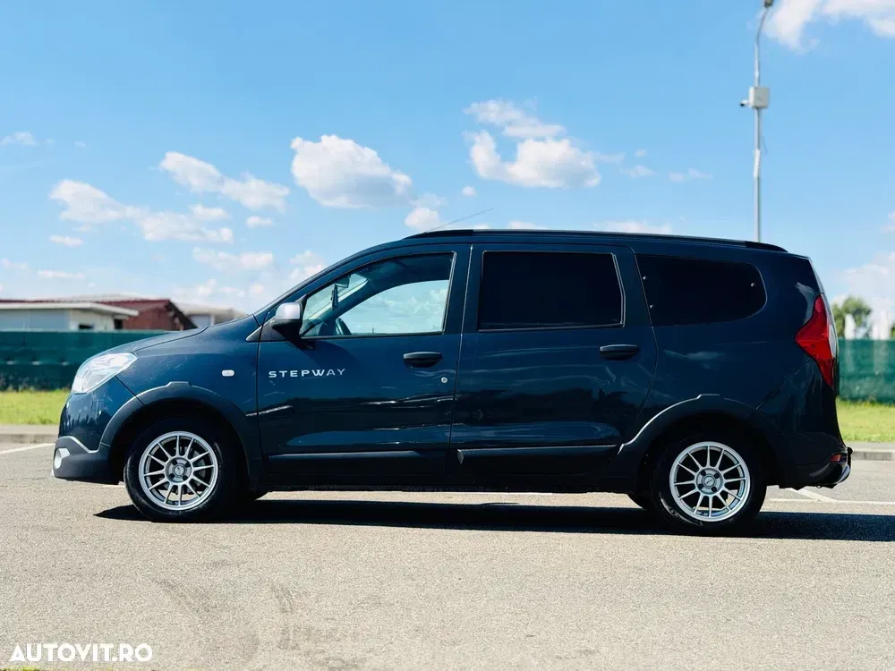 Dacia Lodgy 1.5 dCi 90 CP Stepway — imagine 4