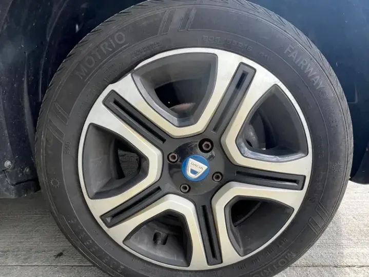 Dacia Sandero Stepway III TCe 90 MT6 Comfort