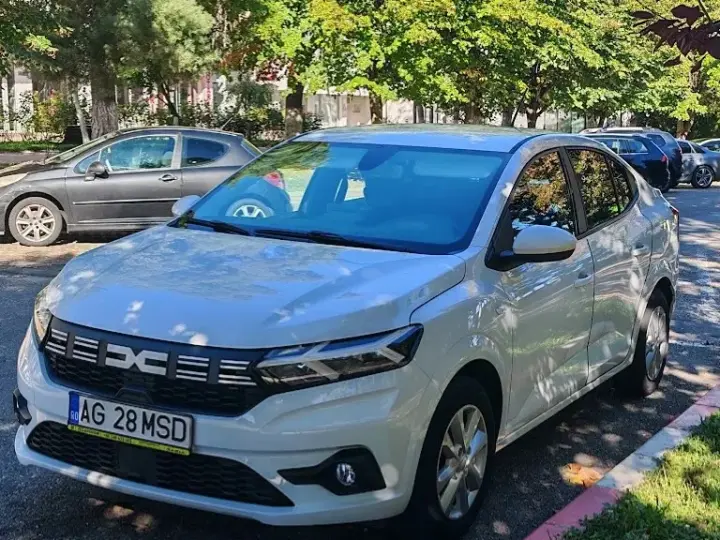 Dacia Logan III TCe 90 MT6 Expression
