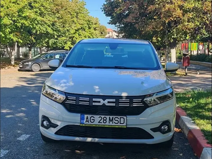 Dacia Logan III TCe 90 MT6 Expression