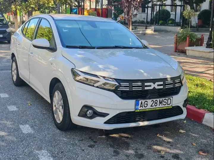 Dacia Logan III TCe 90 MT6 Expression