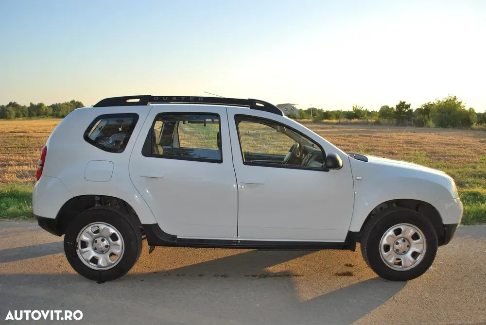 Dacia Duster 1.5 dCi 4x4 Laureate — imagine 3