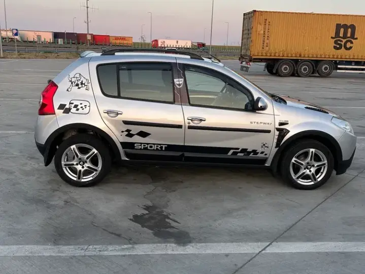 Dacia Sandero I 1.6 MPI Laureate