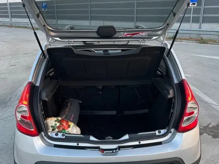 Dacia Sandero I 1.6 MPI Laureate