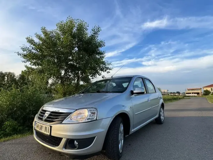 Dacia Logan I 1.6 16V Laureate