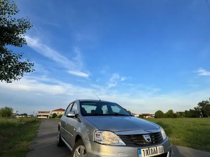 Dacia Logan I 1.6 16V Laureate
