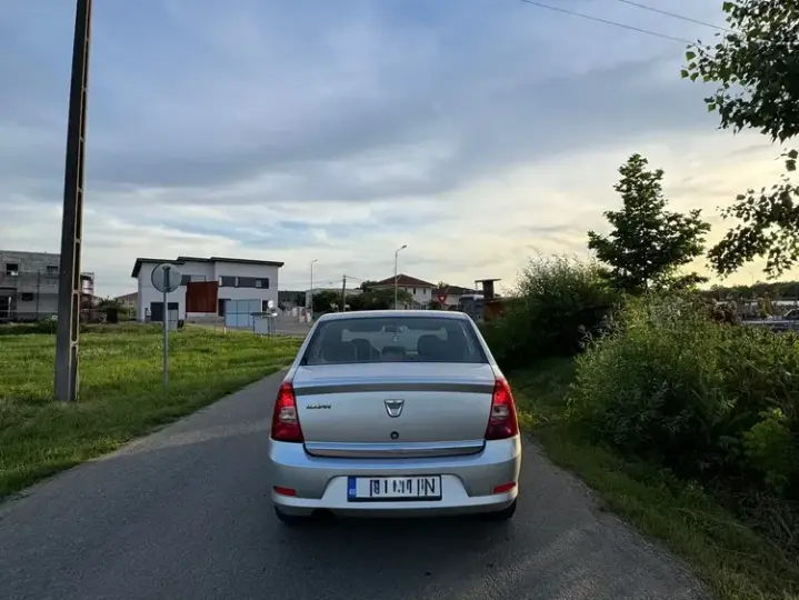 Dacia Logan I 1.6 16V Laureate