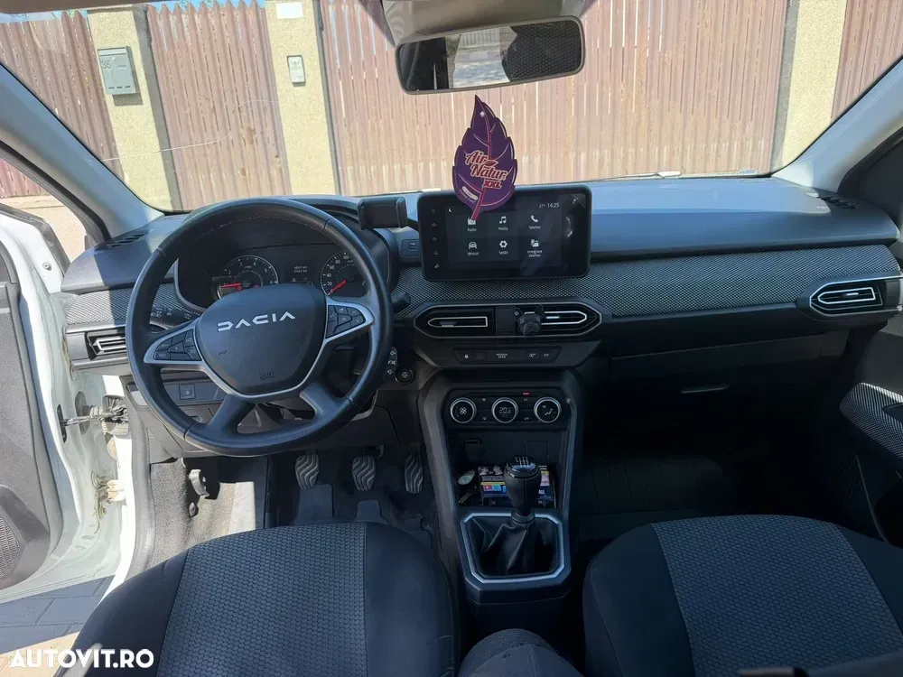 Dacia Logan III TCe 90 MT6 Journey — imagine 4