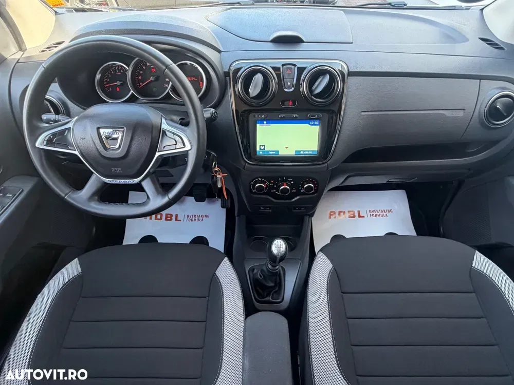 Dacia Lodgy 1.5 Blue dCi Stepway — imagine 5