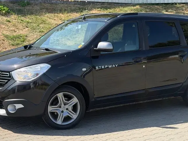 Dacia Lodgy 1.5 Blue dCi Stepway