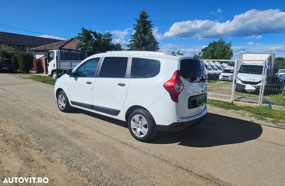 Dacia Lodgy 1.5 Blue dCi Laureate — imagine 6