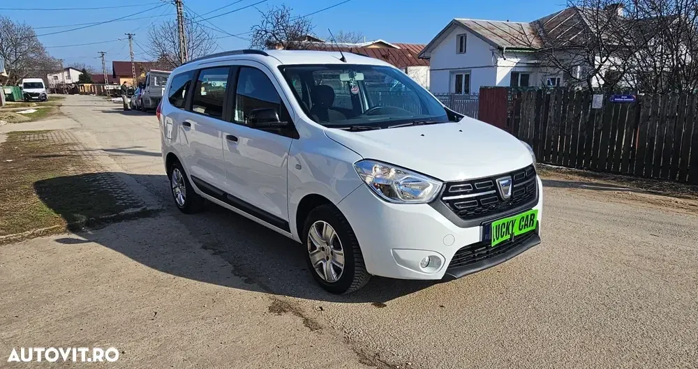 Dacia Lodgy 1.5 Blue dCi Laureate — imagine 3
