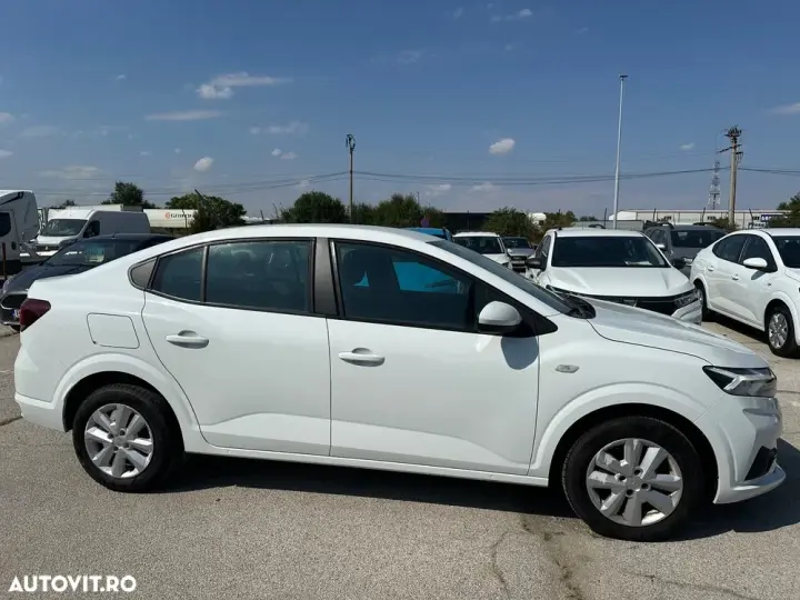 Dacia Logan III TCe 90 MT6 Expression