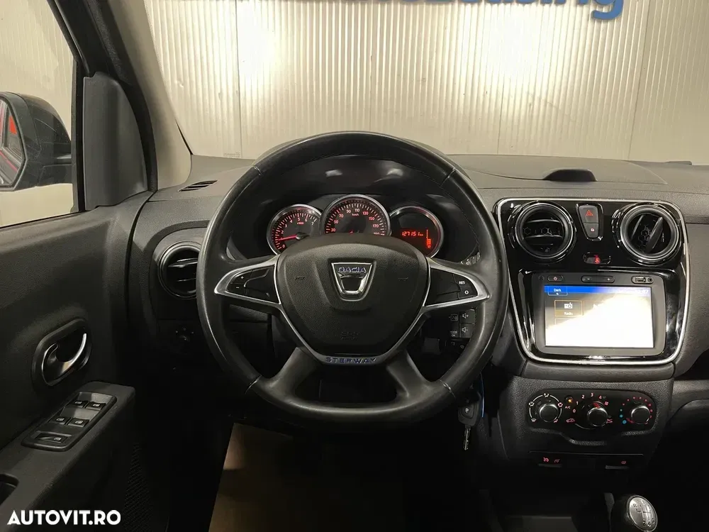 Dacia Lodgy 1.5 Blue dCi Stepway — imagine 6