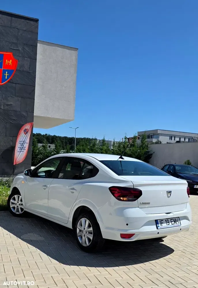 Dacia Logan III TCe 90 MT5 Essential — imagine 4