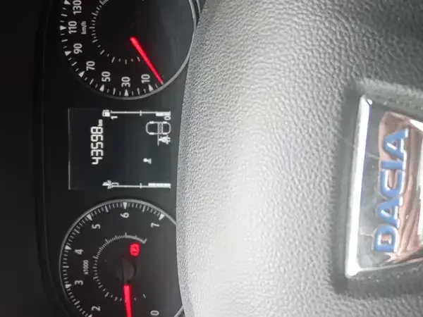 Dacia Logan III TCe 90 MT5 Essential