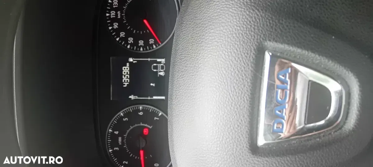 Dacia Logan III TCe 90 MT5 Essential — imagine 6