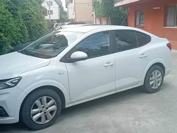 Dacia Logan III TCe 90 MT5 Essential