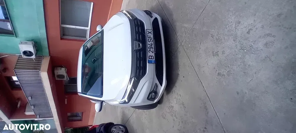 Dacia Logan III TCe 90 MT5 Essential — imagine 4