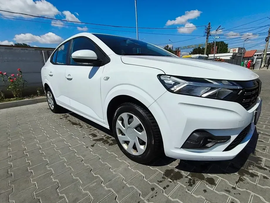 Dacia Logan III TCe 90 MT6 Comfort — imagine 4