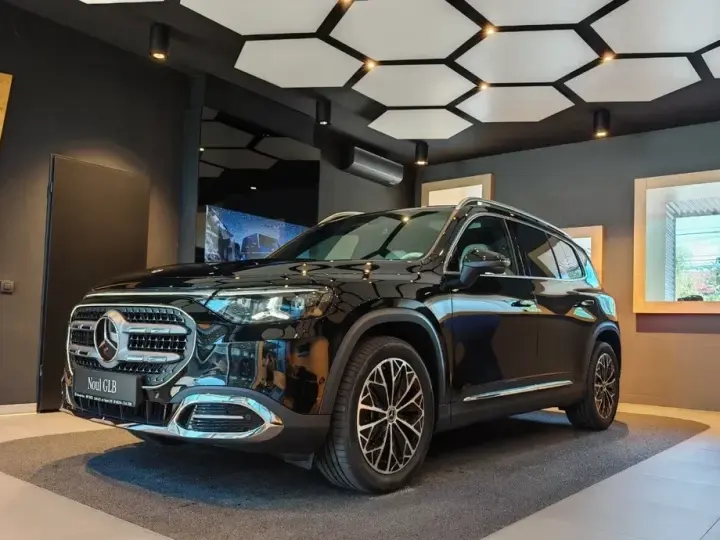 Mercedes-Benz GLB 200 4MATIC MHEV