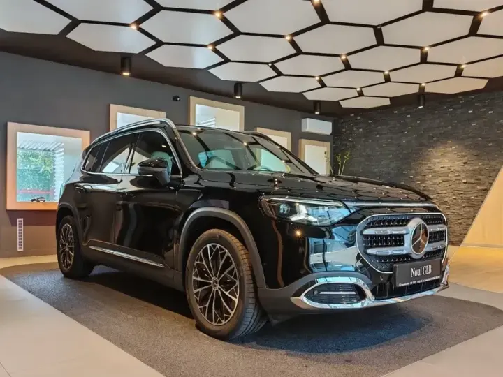 Mercedes-Benz GLB 200 4MATIC MHEV
