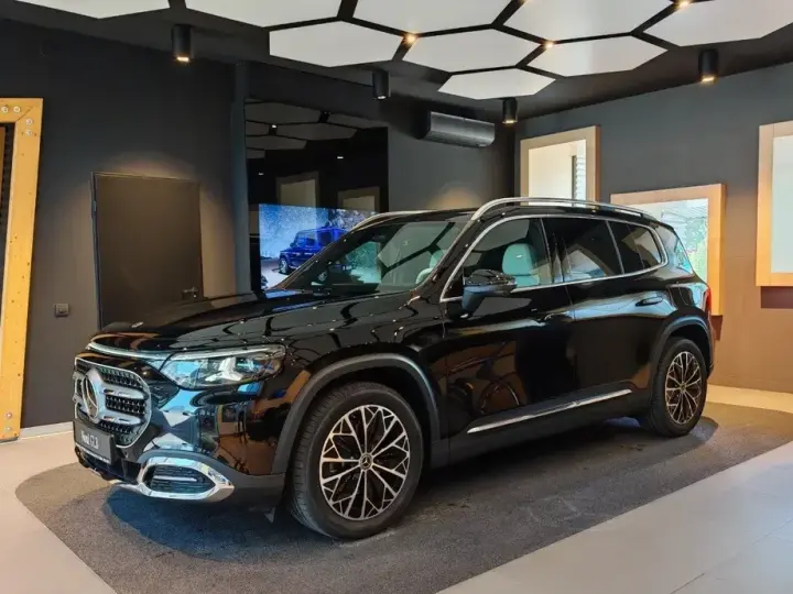 Mercedes-Benz GLB 200 4MATIC MHEV