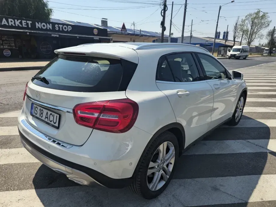 Mercedes-Benz GLA — imagine 2