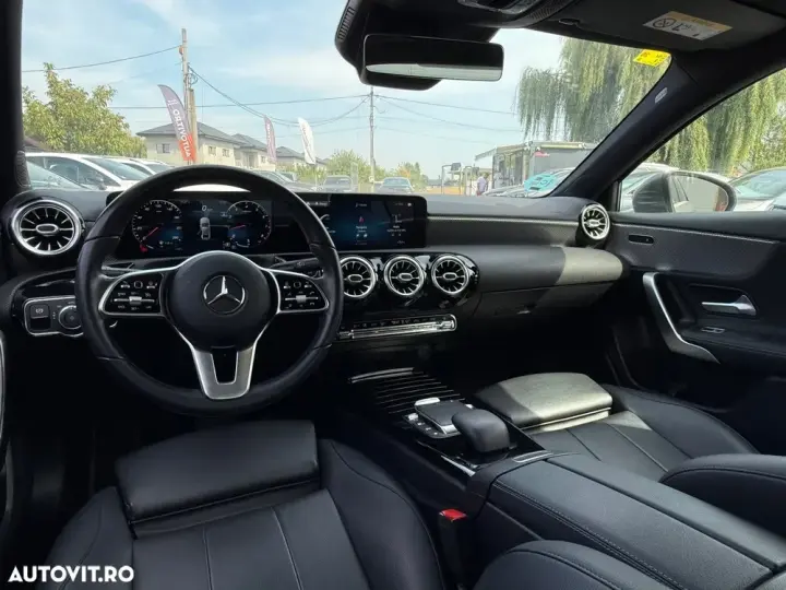 Mercedes-Benz A 180 W177/V177 Sedan 7G-DCT Progressive