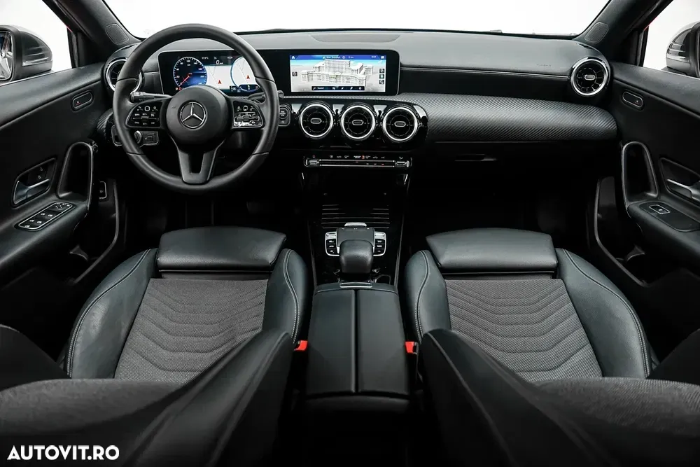 Mercedes-Benz A 180 Sedan 7G-DCT Progressive — imagine 2