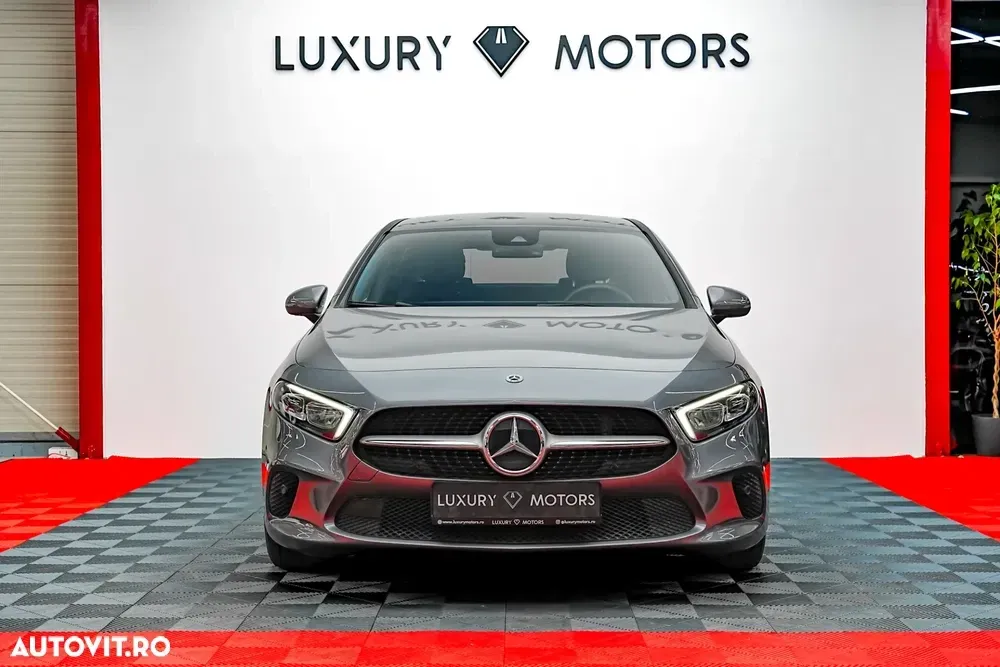 Mercedes-Benz A 180 Sedan 7G-DCT Progressive — imagine 3