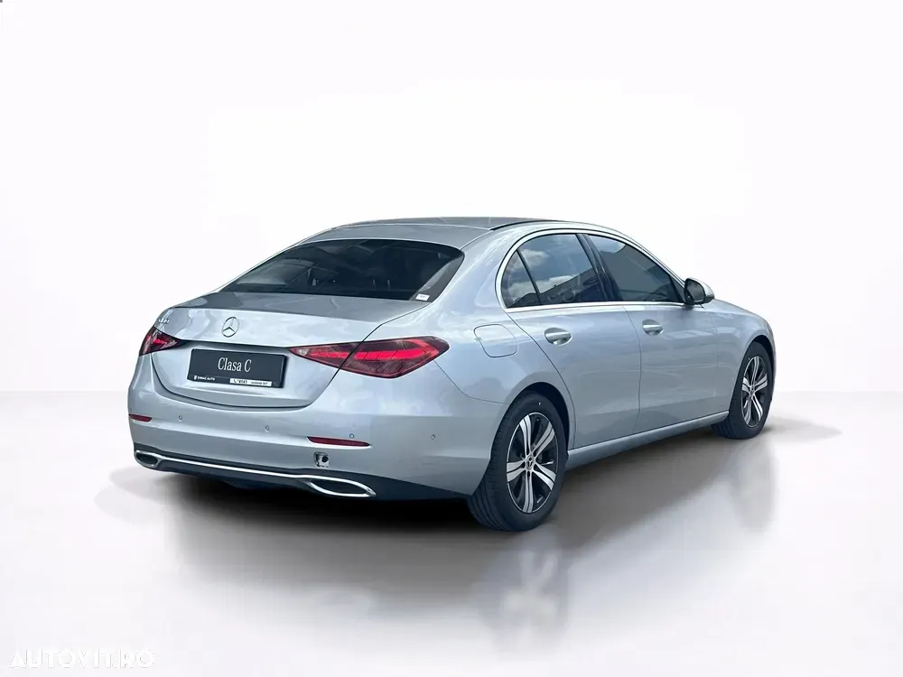 Mercedes-Benz C W206 180 MHEV — imagine 4