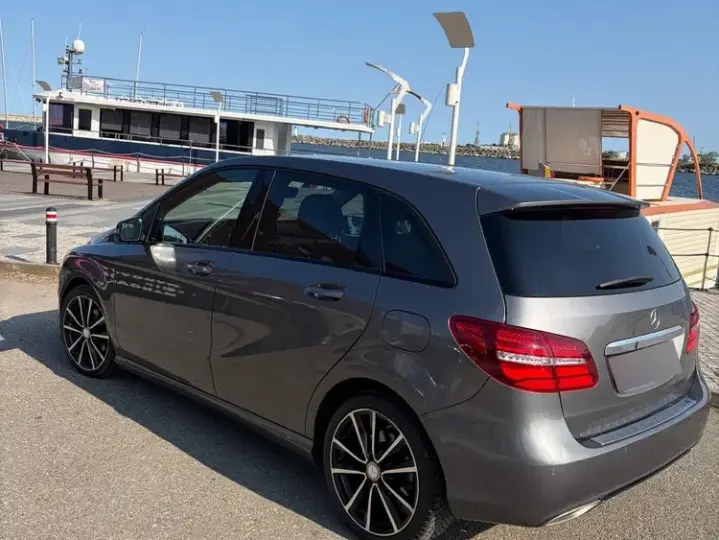 Mercedes-Benz B 220 W246